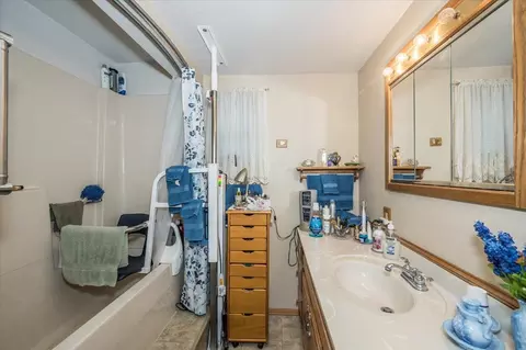 Bath - 2411 E 7th St, Superior, WI 54880 photo 1 of 2
