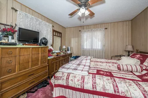 Bedroom - 2411 E 7th St, Superior, WI 54880 photo 1 of 5