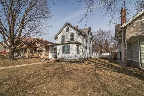 1311 Lincoln Ave, Saint Paul, MN 55105