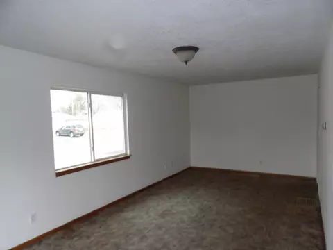 809 2nd Ave SW, Austin, MN 55912 photo 8