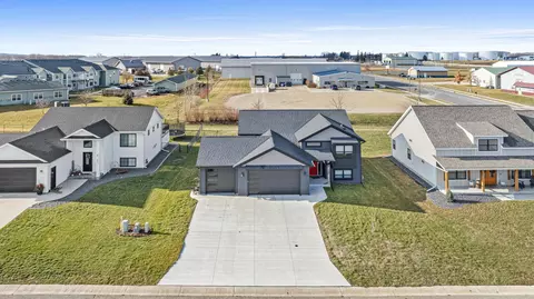 265 Whetstone Pl NW, Eyota, MN 55934