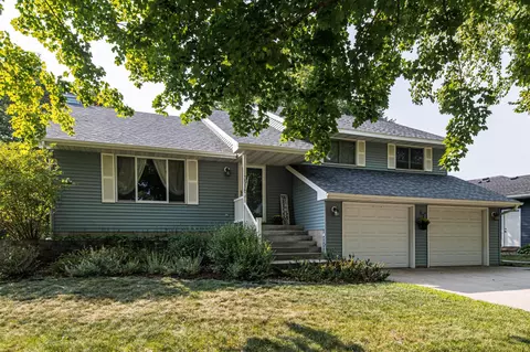 3518 Kelsey Ln SW, Rochester, MN 55902