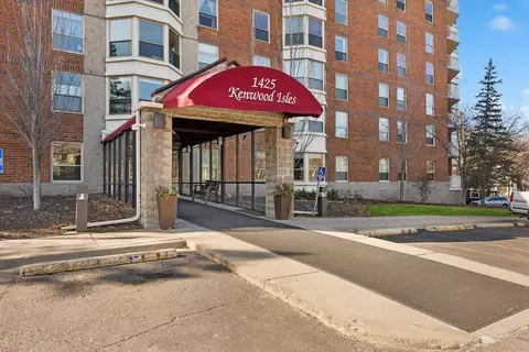 1425 W 28th St #105, Minneapolis, MN 55408
