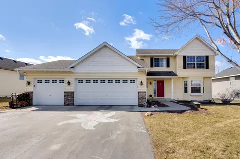 2075 River Bend Trl, Mayer, MN 55360
