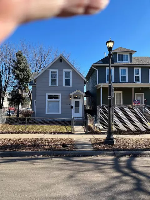 1274 Payne Ave, Saint Paul, MN 55130