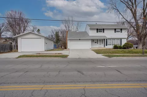 811 Elton Hills Dr NW, Rochester, MN 55901