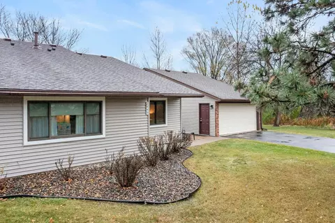 2445 Wimbledon Bay, Woodbury, MN 55125