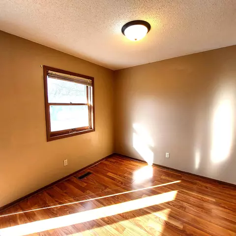 904 Olena Ave, Willmar, MN 56201 photo 7