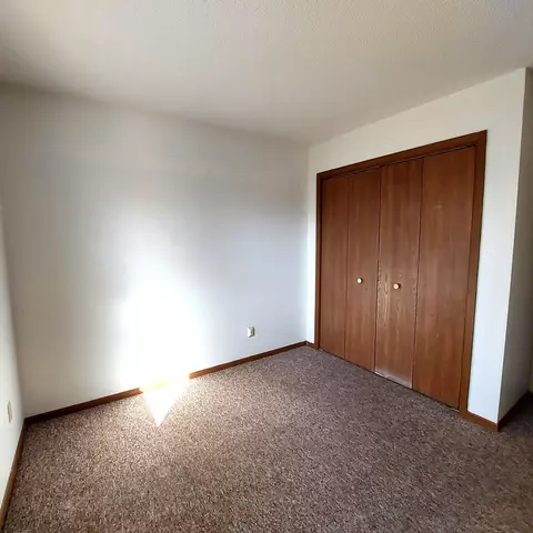 904 Olena Ave, Willmar, MN 56201 photo 12