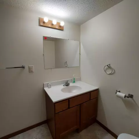 904 Olena Ave, Willmar, MN 56201 photo 21