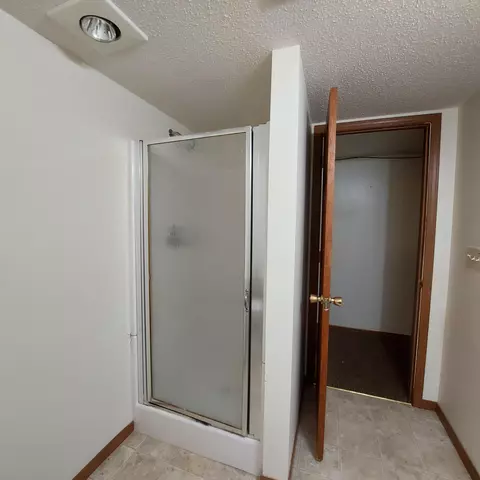 904 Olena Ave, Willmar, MN 56201 photo 22