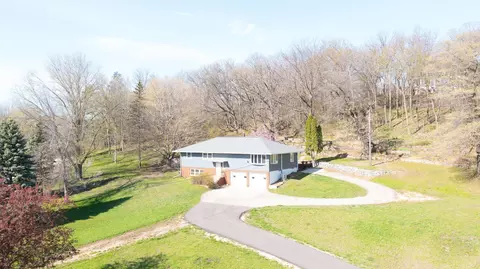 791 Merrywood Dr NW, Rochester, MN 55901