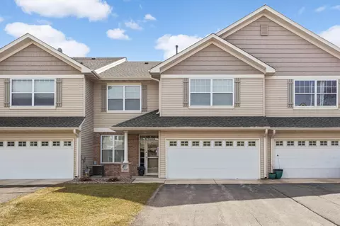 1560 Independence Dr #204, Northfield, MN 55057