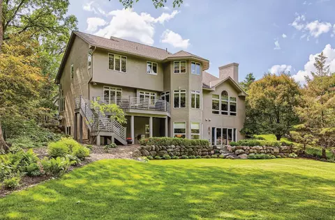 14953 Richards Dr W, Minnetonka, MN 55345