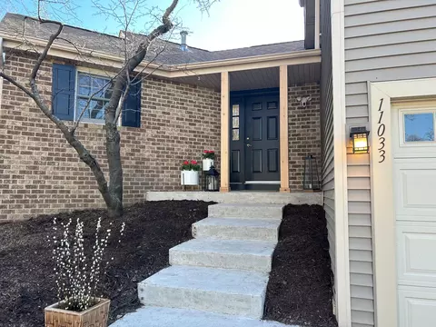 11033 Quebec Cir, Bloomington, MN 55438 photo 2