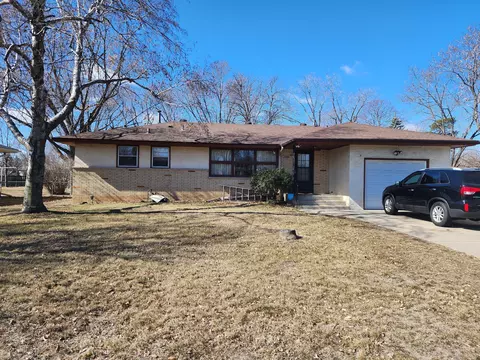 6925 France Ave N, Brooklyn Center, MN 55429