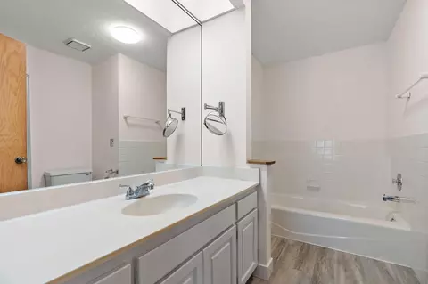 Bath - 994 Ticonderoga Trl, Eagan, MN 55123 photo 1 of 3