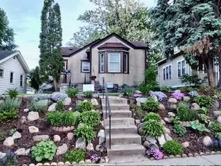 1544 Canfield Ave, Saint Paul, MN 55108