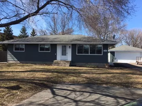 13748 Round Lake Blvd NW, Andover, MN 55304