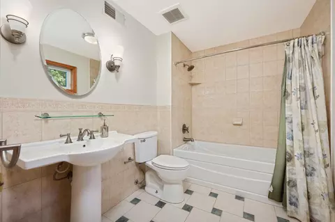 Bath - 15530 68th Pl N, Maple Grove, MN 55311 photo 1 of 3