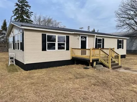 411 W 6th Ave, Floodwood, MN 55736