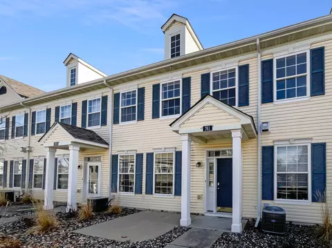 761 Cobblestone Way, Shakopee, MN 55379