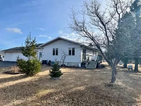 103 Parkwood Dr, Wrenshall, MN 55797