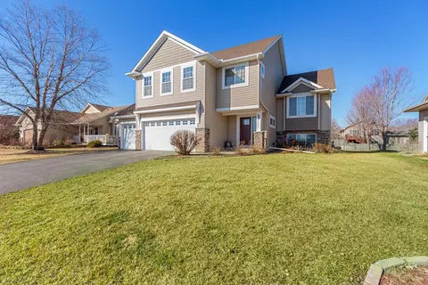 2404 Harbor Dr, Northfield, MN 55057