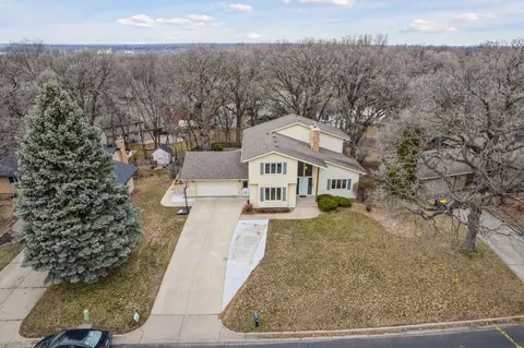 13412 York Ave S, Burnsville, MN 55337
