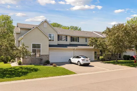 3200 Juniper Cir #C, Woodbury, MN 55125