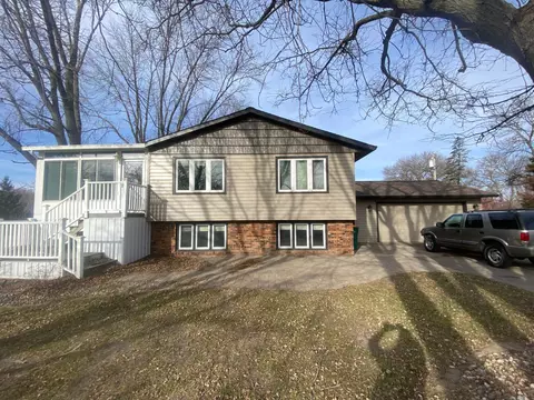202 Devries Ave S, Hollandale, MN 56045