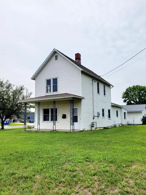 214 Reed St S, Waterville, MN 56096