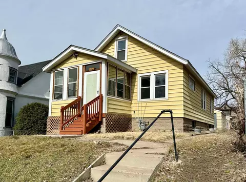 369 Cook Ave E, Saint Paul, MN 55130