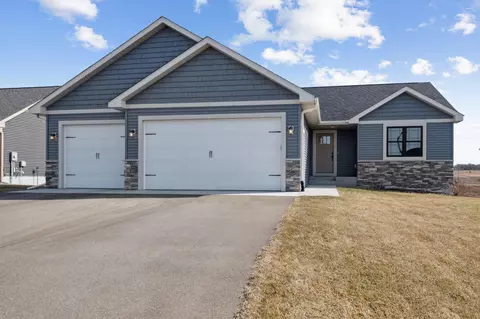 506 Prairie Rd, New Richmond, WI 54017