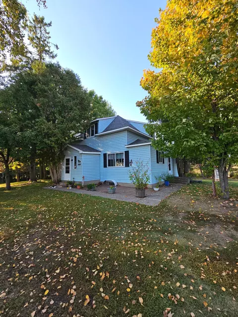 2672 465th St, Isle, MN 56342