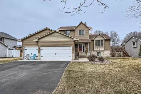 107 Mustang Ct, Lino Lakes, MN 55014
