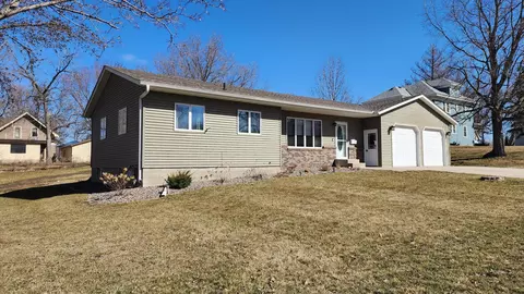 1110 W Fairview Ave, Olivia, MN 56277