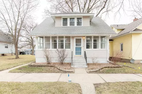310 4th St SE, Montgomery, MN 56069