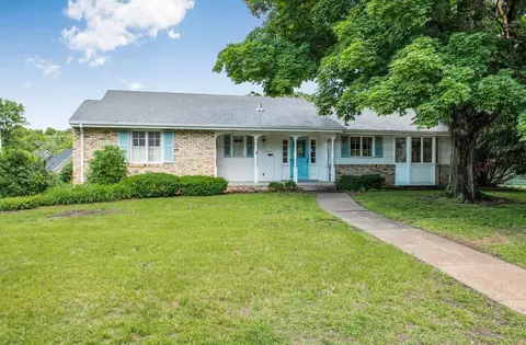 5164 Danens Dr, Edina, MN 55439