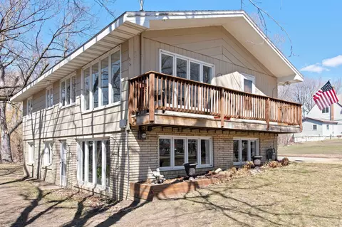 6416 N Shore Trl, Forest Lake, MN 55025