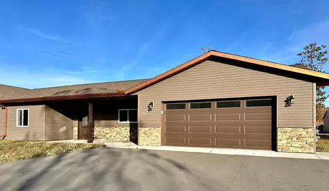 706 Maple Ave, Park Rapids, MN 56470 photo 2