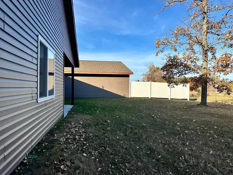 706 Maple Ave, Park Rapids, MN 56470 photo 7