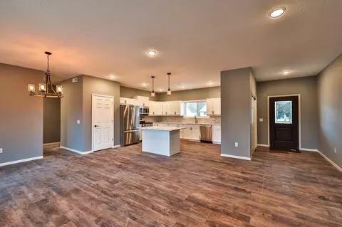 706 Maple Ave, Park Rapids, MN 56470 photo 12