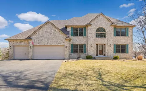 10242 Bridgewater Pkwy, Woodbury, MN 55129