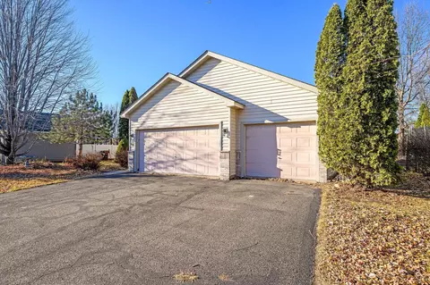 566 Tuttle Dr, Hastings, MN 55033
