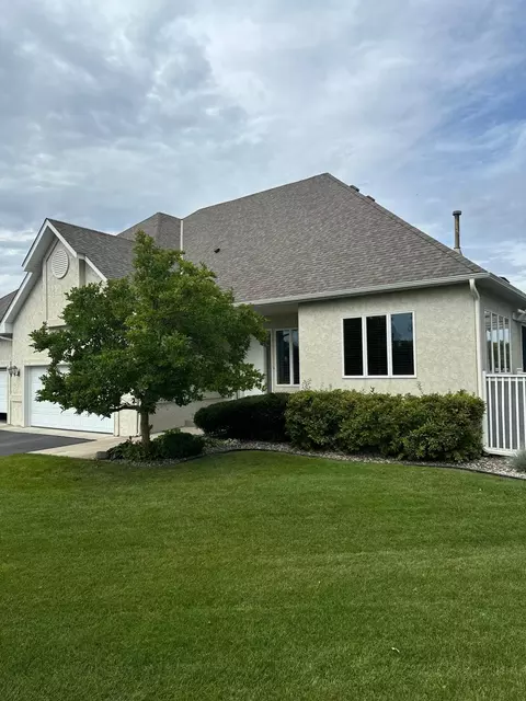 2318 Abbey Pt, Shakopee, MN 55379