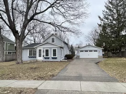 Nnn Park Street E, Wayzata, MN 55391