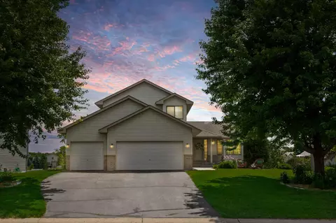 1435 Esterly Oaks Dr, Hanover, MN 55341