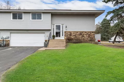 1675 Hickory Hill Dr, Eagan, MN 55122