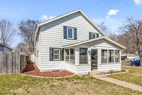 553 Olmstead St, Winona, MN 55987